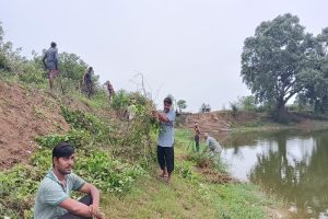 ग्राम कसेरु तालाब सफाई