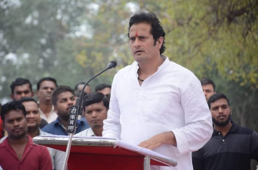 स्मृति ईरानी के दावे पर भाजपा को अब बताना चाहिए कि उनकी मंत्री झूठी है – विकास उपाध्याय