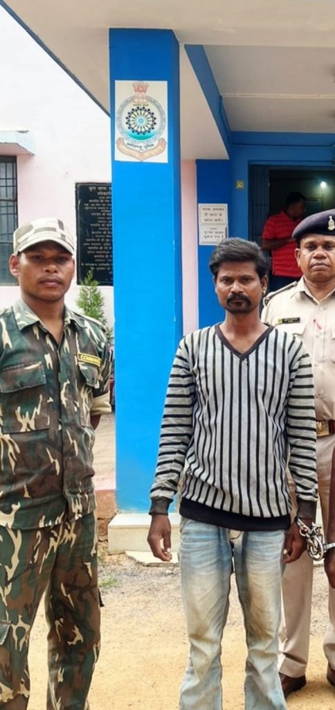 आरोपी के कब्जे से 10 लीटर कच्ची महुआ शराब जप्त कर भेजा जेल