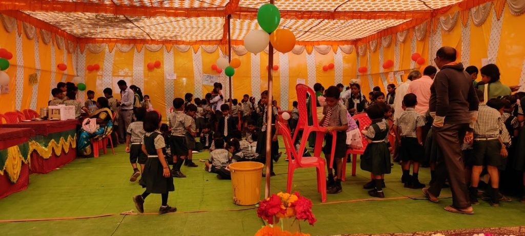 संस्कार पब्लिक स्कूल में मनाया गया बाल मेला