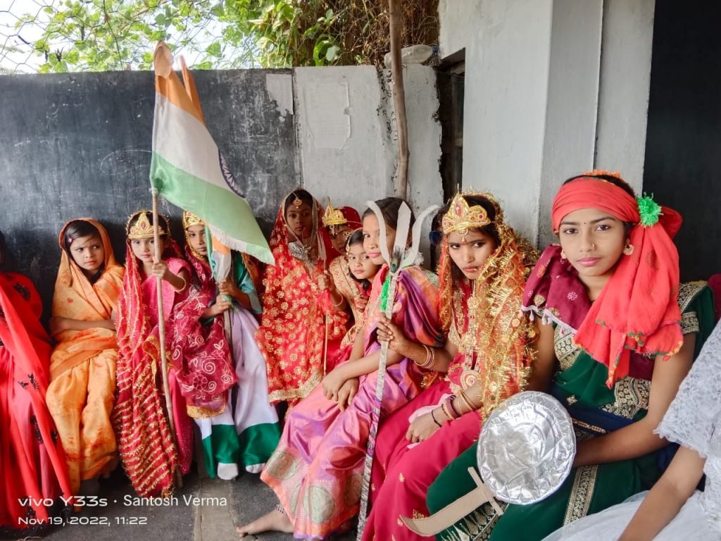 आदर्श विद्या मंदिर अहिल्दा के बच्चों ने फैंसी ड्रेस में ने आकर्षक प्रस्तुति देकर सबका मन आकर्षित किये।.