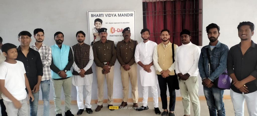 जिला बलौदाबाजार-भाटापारा यातायात पुलिस द्वारा भारती विद्या मंदिर रवान में आयोजित किया गया यातायात जागरूकता कार्यशाला