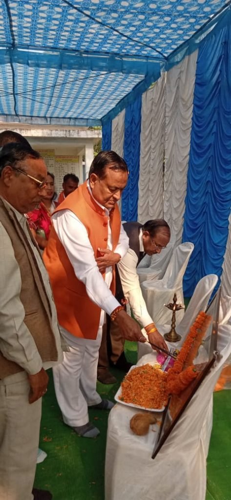 भाजपा द. पलारी मंडल संडीके कार्यकर्ताओं की बैठक लिए पूर्व विधानसभा अध्यक्ष गौरीशंकर अग्रवाल