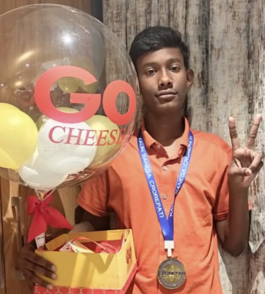 केबीसी में हुआ अड़भार के तुषार बरेठ का चयन, शूटिंग के लिए मुंबई रवाना