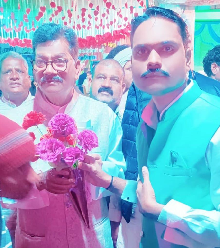विधान सभा अध्यक्ष चरण दास महंत से ISSO अधिकारी कर्मचारी कार्यकारी सक्ती जिला अध्यक्ष अमृत रात्रे ने किया सौजन्य मुलाकात                                          