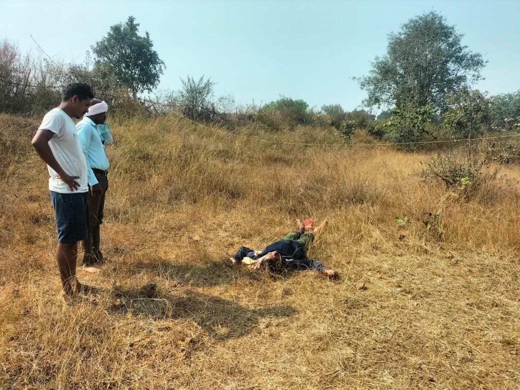 कॉलेज में पढ़ने वाले छात्र का तालाब पास मिला शव , क्षेत्र में फैली सनसनी , सूचना पर पुलिस मौके पहुँची