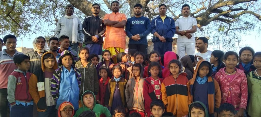 निरोगी रहने हेतु रोज करें योग – डॉ. ऐश्वर्य साहू