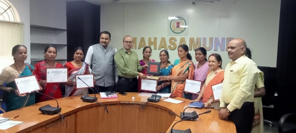 प्रमिला निषाद ने राज्य स्तरीय कबड्डी प्रतियोगिता में बेहतरीन प्रदर्शन कर समाज का नाम गौरवान्वित किये।।