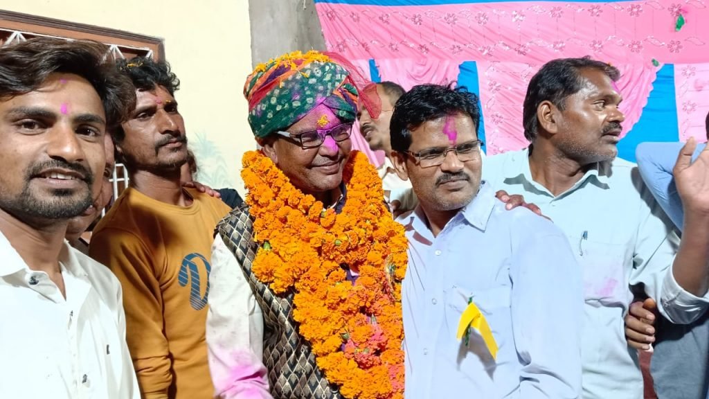 एक ऐसा शिक्षक 31 साल तक एक ही ग्राम में सेवा दिए