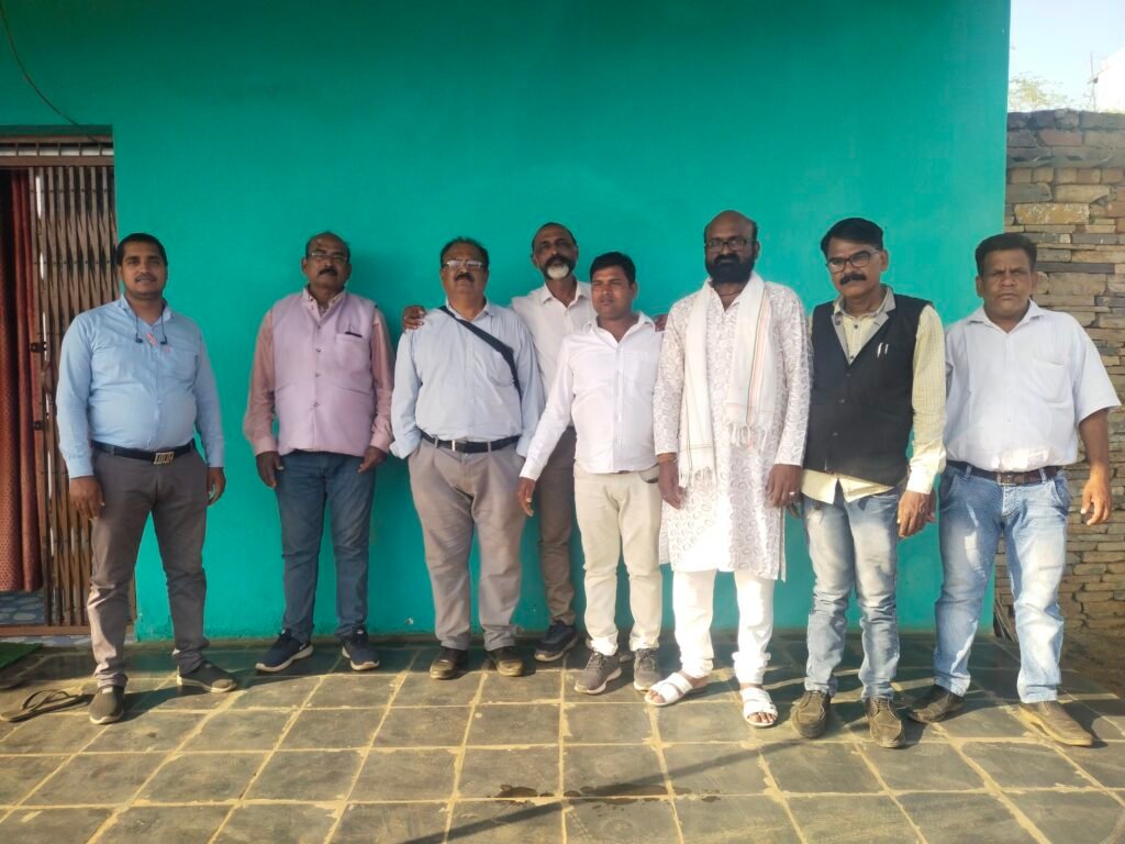 समाज सेवक दौलतराम कोसरे मीडिया बंधुओं से हुए रूबरू