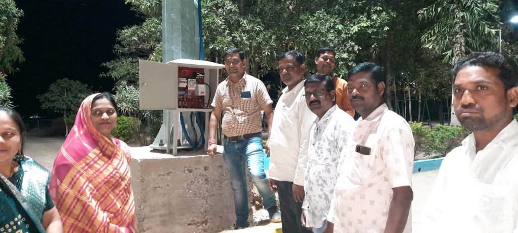 नगर में हाई मास्क लाइट लगने से खुशी का लहर