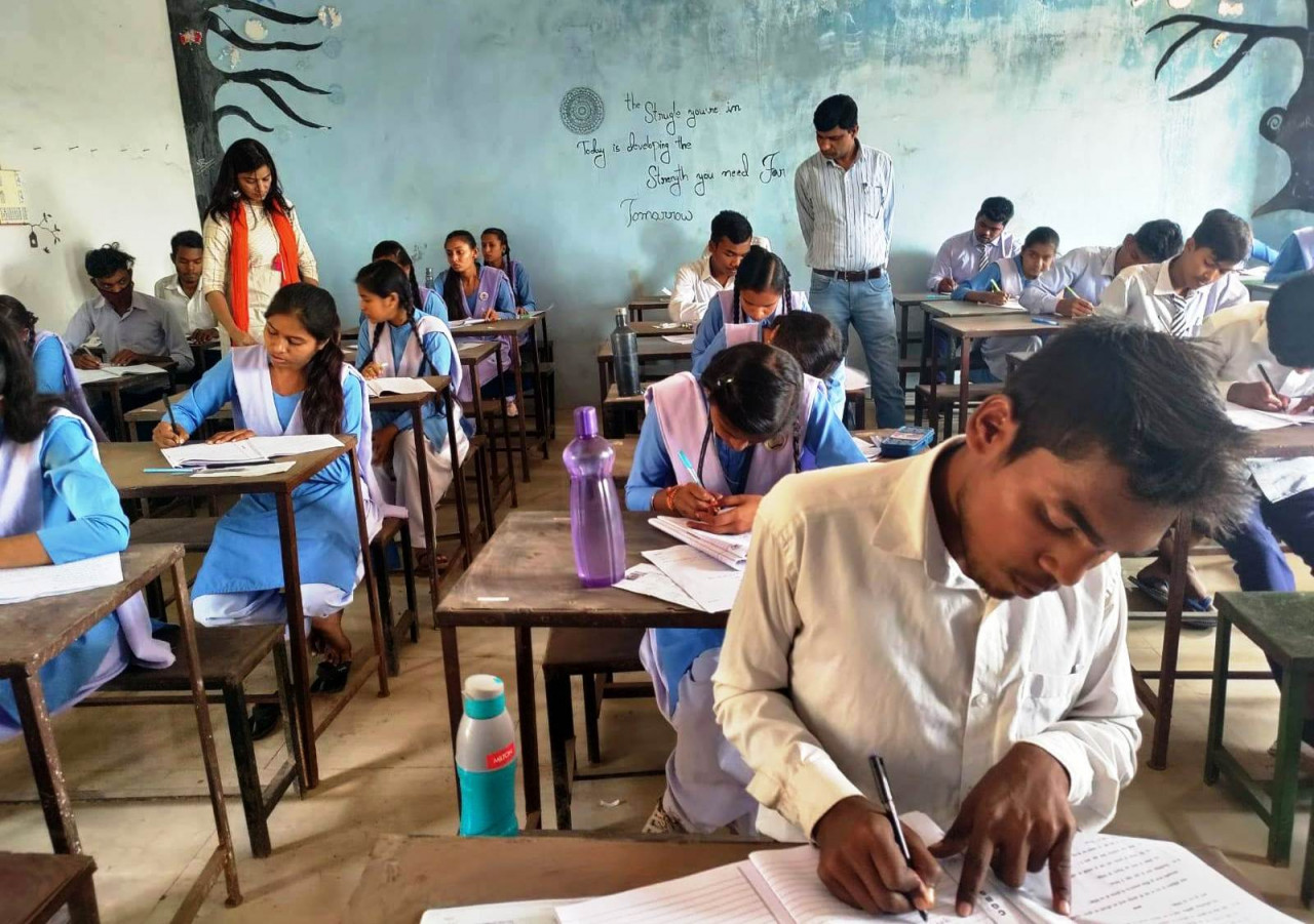हेल्पलाईन में समस्या समाधान के लिए अब तक 849 फोन कॉल