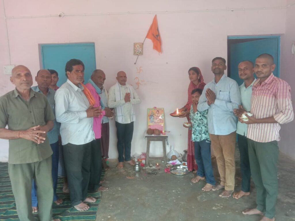 ग्राम तांवरबाहरा में ग्रामीण साहू समाज द्वारा हर्षोल्लास के साथ कर्मा जयंती मनाया गया