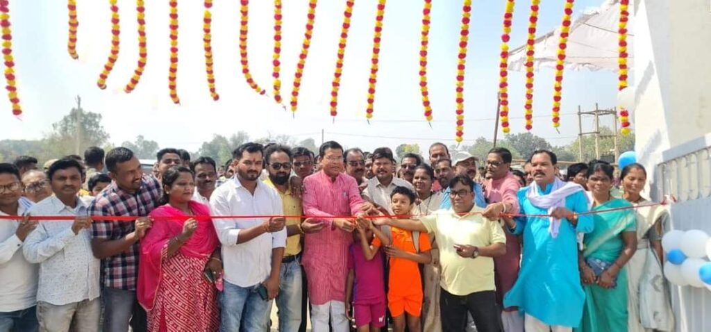 पीसीसी अध्यक्ष सह विधायक कोंडागांव मोहन मरकाम ने किया 7 करोड़ से अधिक के निर्माण कार्यो का लोकार्पण