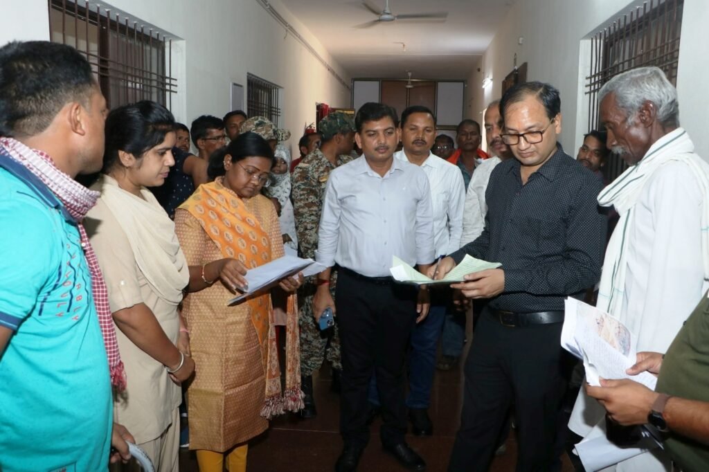 आमजनता की समस्या और शिकायतों का गम्भीरता पूर्वक सूना