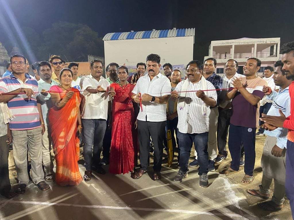 सम्भाग स्तरीय विधायक कप रात्रि कालीन क्रिकेट प्रतियोगिता का विधायक विक्रम ने भैरमगढ़ में किया शुभारंम्भ