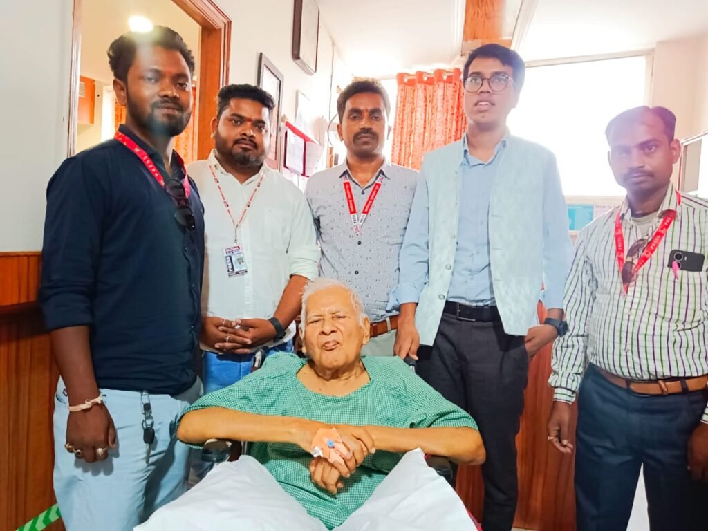 मुख्यमंत्री के पिता की बिगड़ी तबीयत, मिलने पहुंचे मिडिया एसोसियेशन के पत्रकार