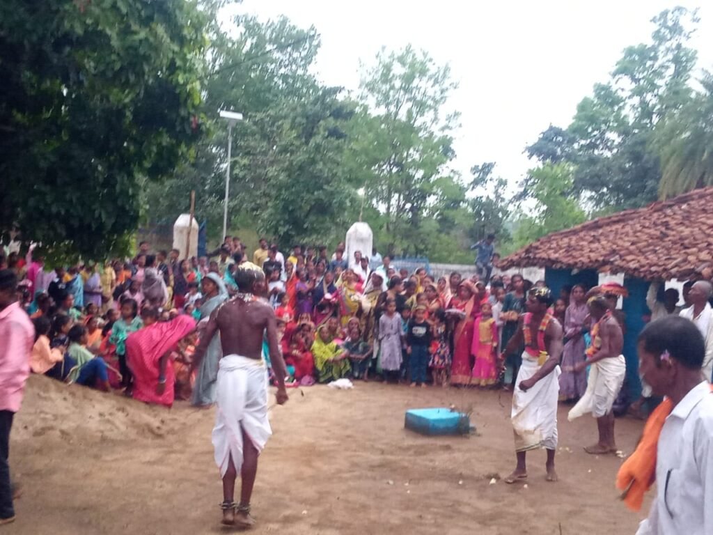 माता पहुंचानी लोकपर्व मनाया