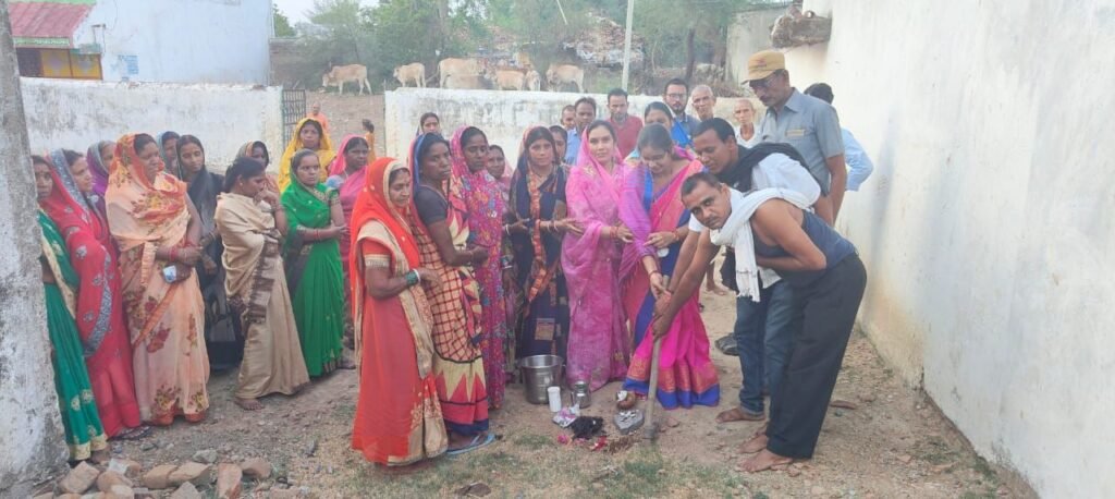 सर्व समाज सांस्कृतिक भवन एवं किचन शेड निर्माण का किया भूमिपूजन जनपद अध्यक्ष पुष्पा जगन्नाथ साहू