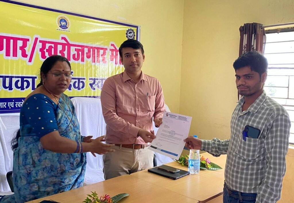 रोजगार मेला: बेरोजगारी भत्ता प्राप्त 23 युवा सहित कुल 51 हितग्राहियों को किया गया जॉब ऑफर प्रदान