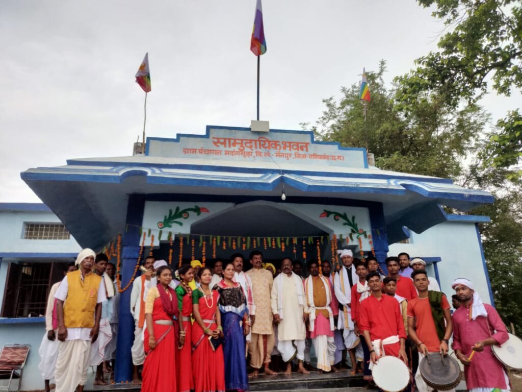 बड़ादेव महापूजन एवं स्थापना वर्ष धूमधाम एवं हर्षोल्लास के साथ मदांगमुड़ा में मनाया गया।