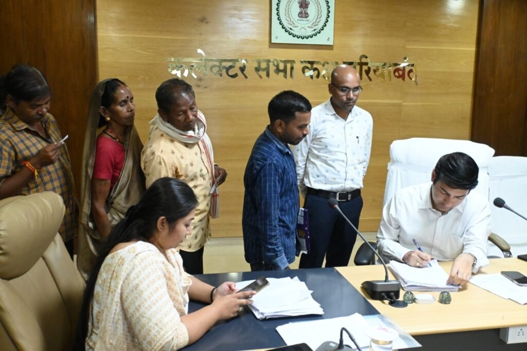 जन-चौपाल में मिले 73 आवेदन