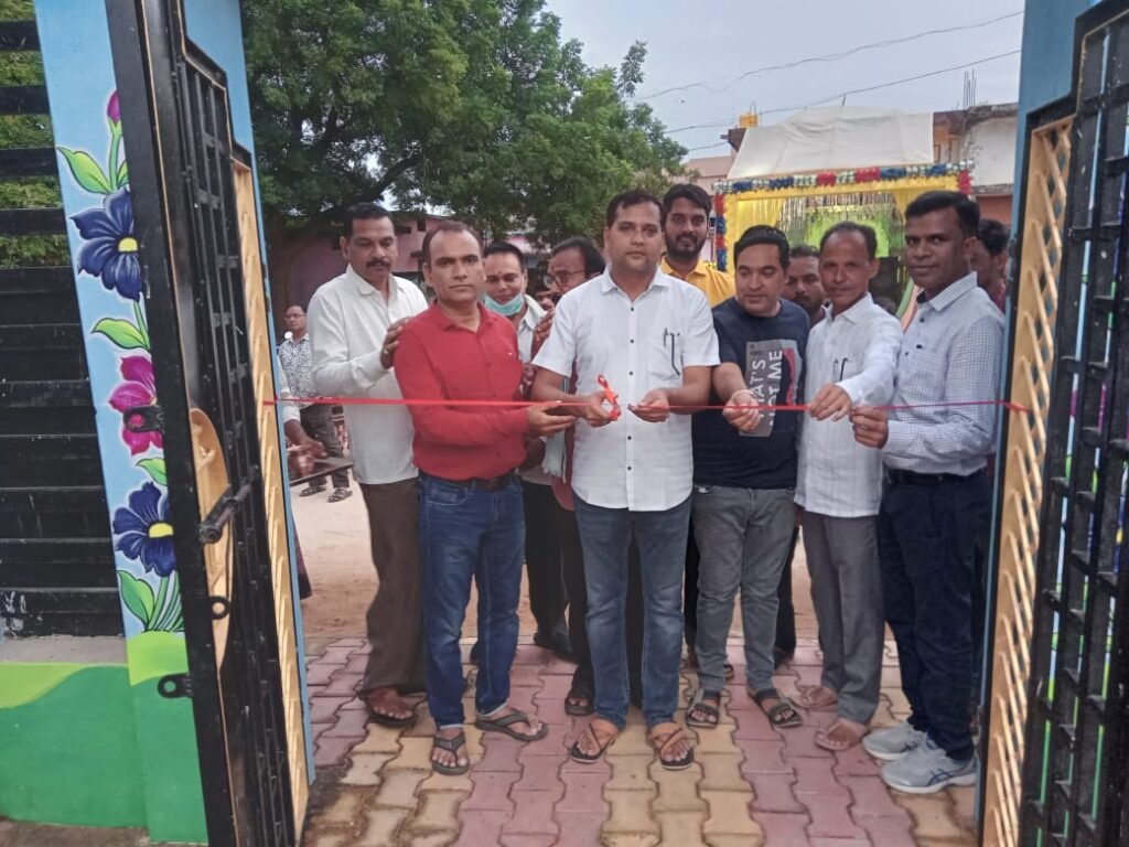 नवनिर्मित व्यायाम शाला एवं लघु वाटिका का लोकार्पण हुआ