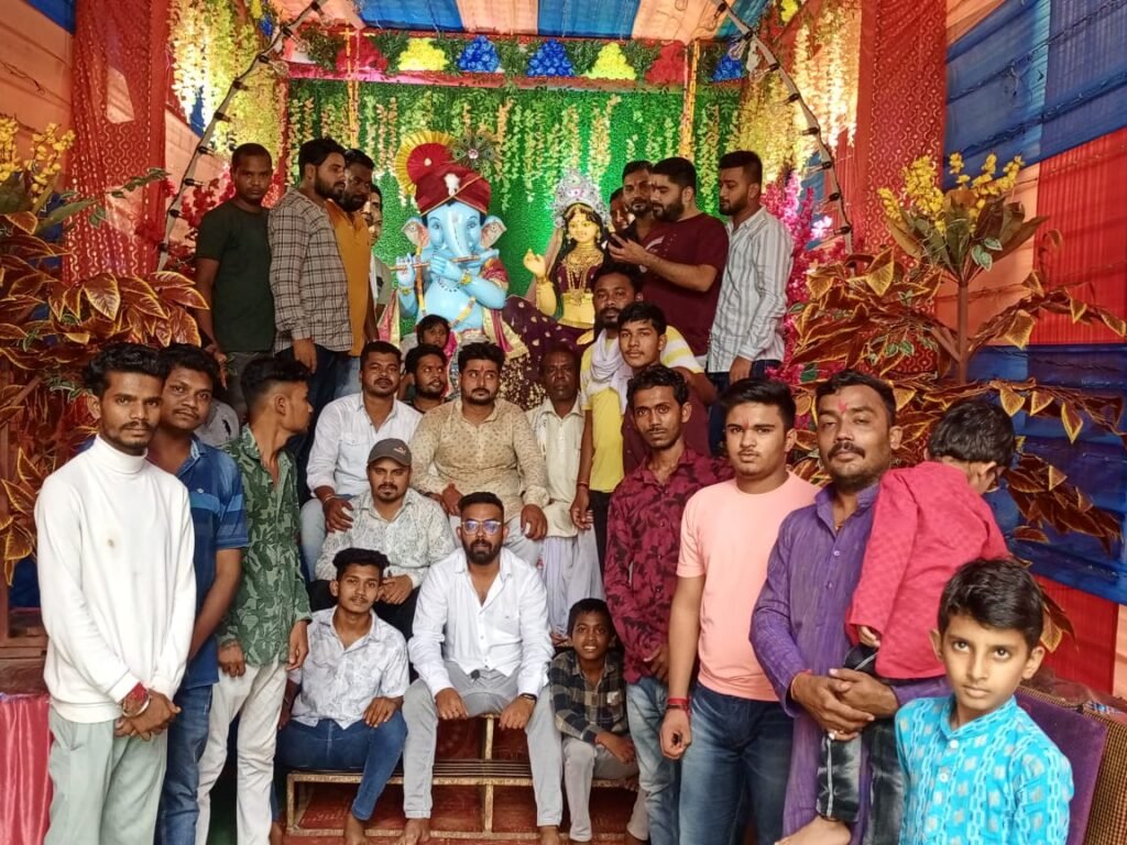 नगर के गणेश पंडालों में हुआ हवन कार्यक्रम, डीजे एवं झांकियों के साथ आज होगा विसर्जन