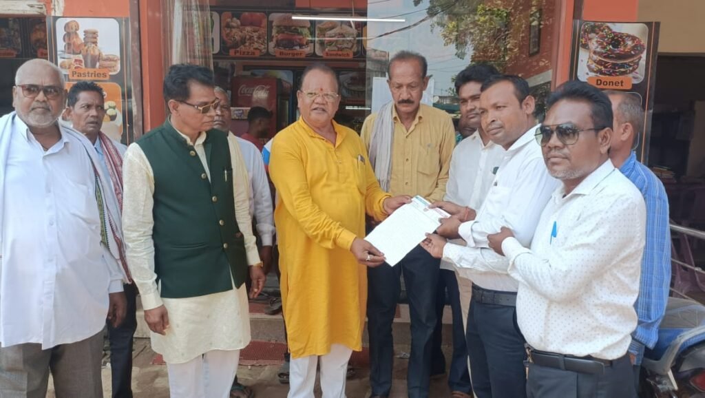 भाजपा पूर्व जिला अध्यक्ष भागीरथी मांझी हुए बागी थामा आम आदमी पार्टी का हाथ