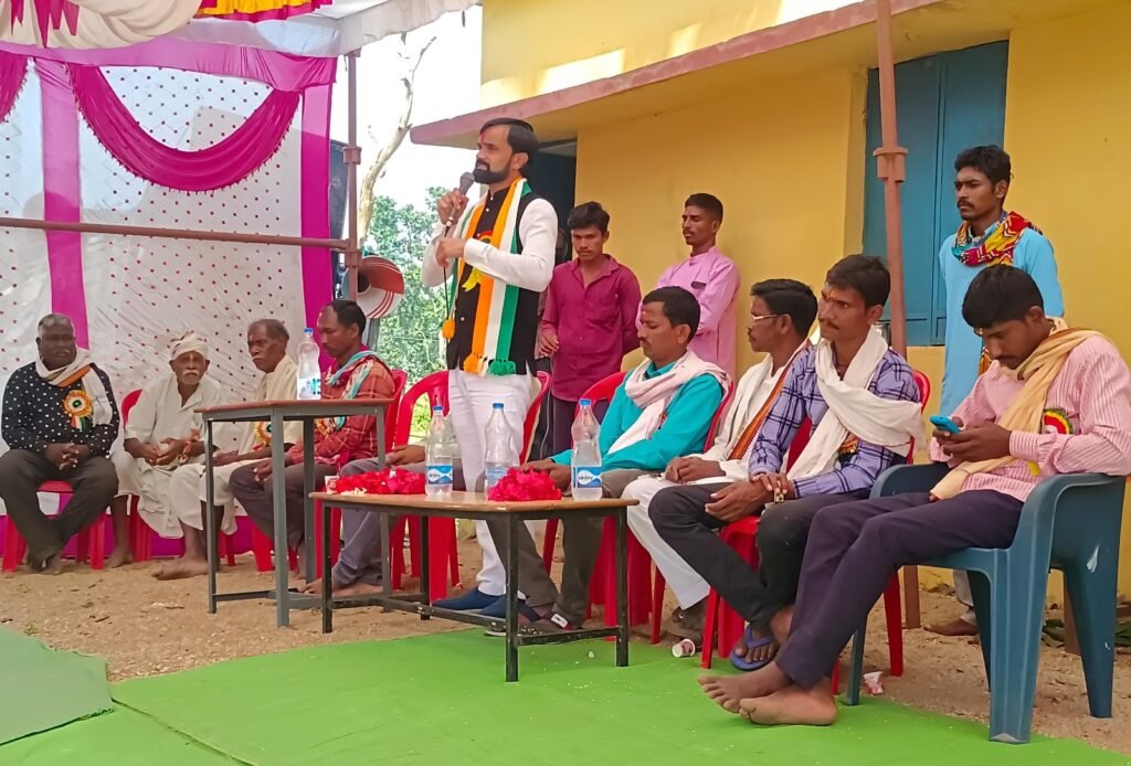 ढोलसराई में यादव समाज भवन का लोकार्पण एवं धोबनडीह में रंगमंच का संजय नेताम ने किया भूमिपूजन