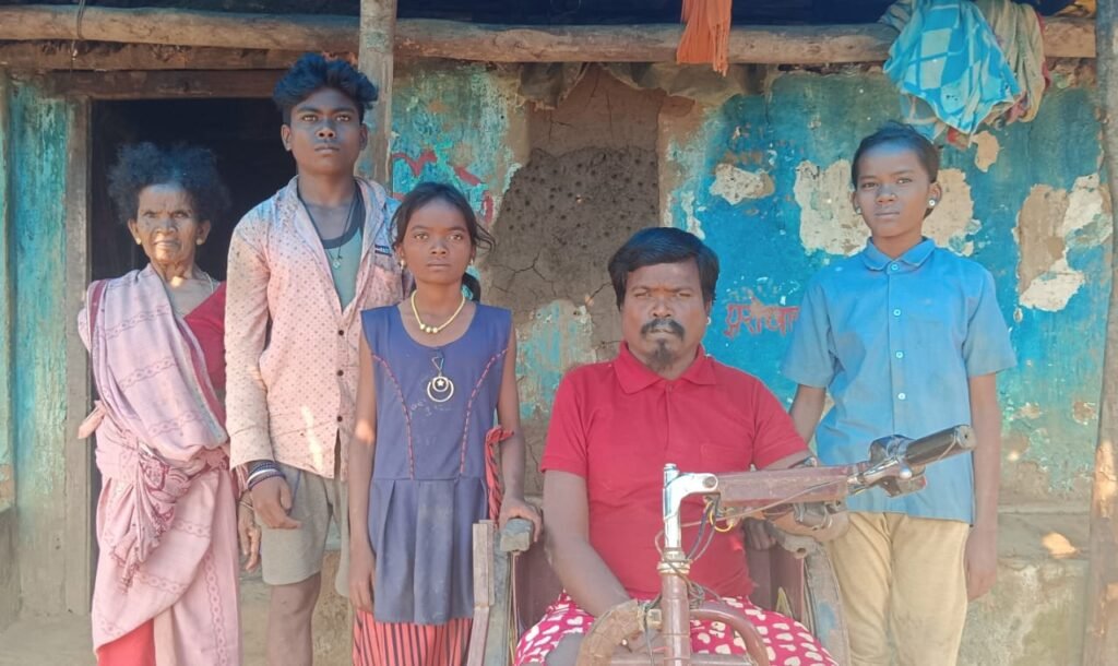 विशेष पिछड़ी कमार जनजाति स्कूली बच्चों की जान जोखिम में