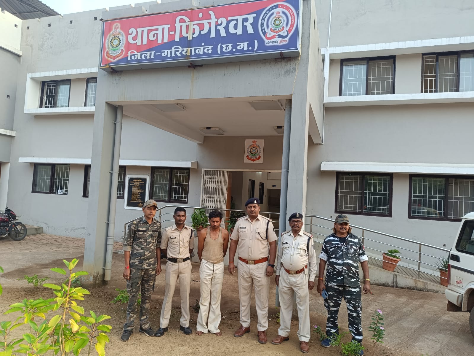 घरेलू विवाद के चलते कलयुगी पोते ने अपने ही सगे दादी को उतारा मौत के घाट और अपने पिता पर किया प्राणघात हमला।