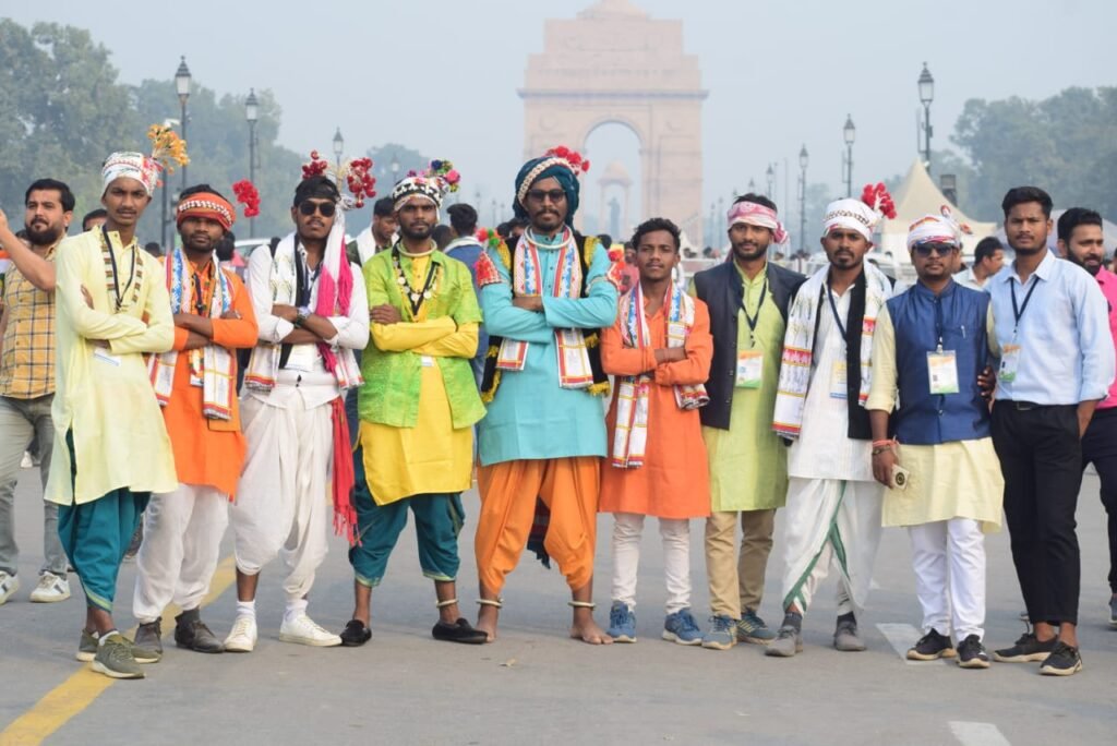 पारंपरिक वेशभूषा में नेयुके ने दिल्ली में मेरी माटी मेरा देश कार्यक्रम में लिया हिस्सा