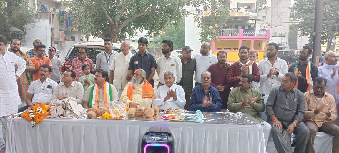रायपुर दक्षिण कांग्रेस प्रत्याशी महन्त रामसुन्दर दास का जनसंपर्क अभियान जारी