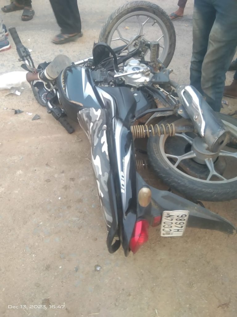 आमने-सामने टकराई बाइक, मौके पर एक की मौत