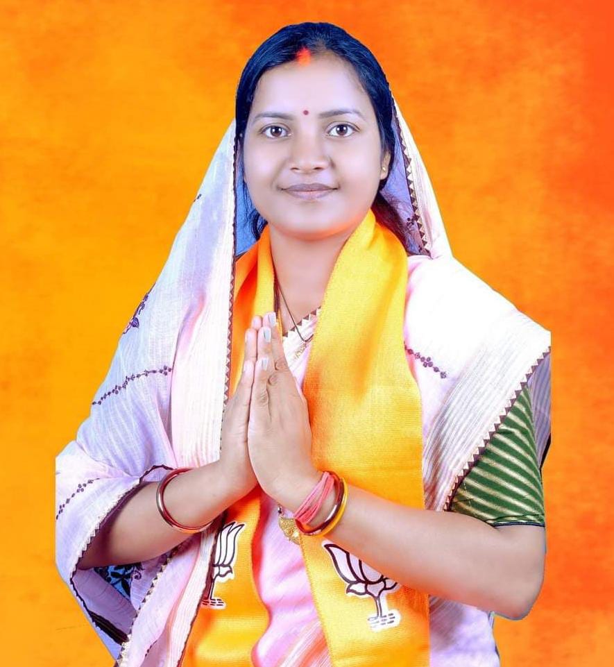 नवनिर्वाचित विधायक लक्ष्मी राजवाड़े ने ली विधायक पद की शपथ, कहा- अधूरे काम होंगे पूरे, जनता की सुविधाओं के लिए करूंगी हर काम