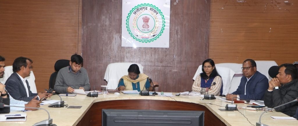 विकसित भारत संकल्प यात्रा के आयोजन के संबंध में ली गई वर्चुअल समीक्षा बैठक