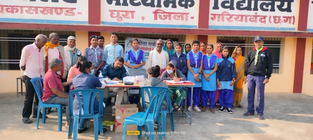 शिविर लगाकर किया नि:शुल्क स्वास्थ्य जांच