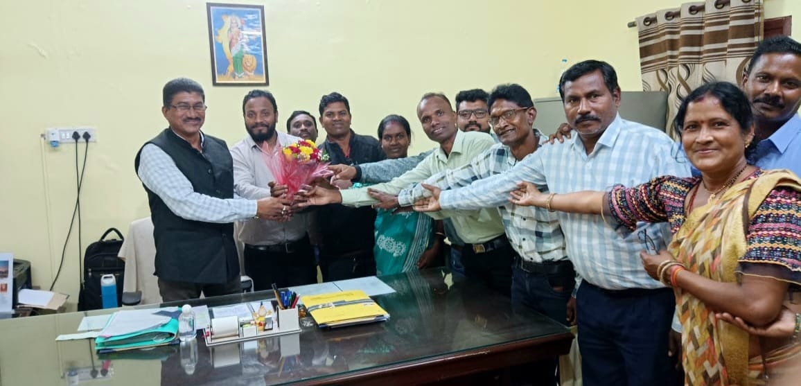 छतीसगढ़ टीचर्स एसोसिएशन ने शिक्षकों की समस्याओं को लेकर संयुक्त संचालक दुर्ग से मिला