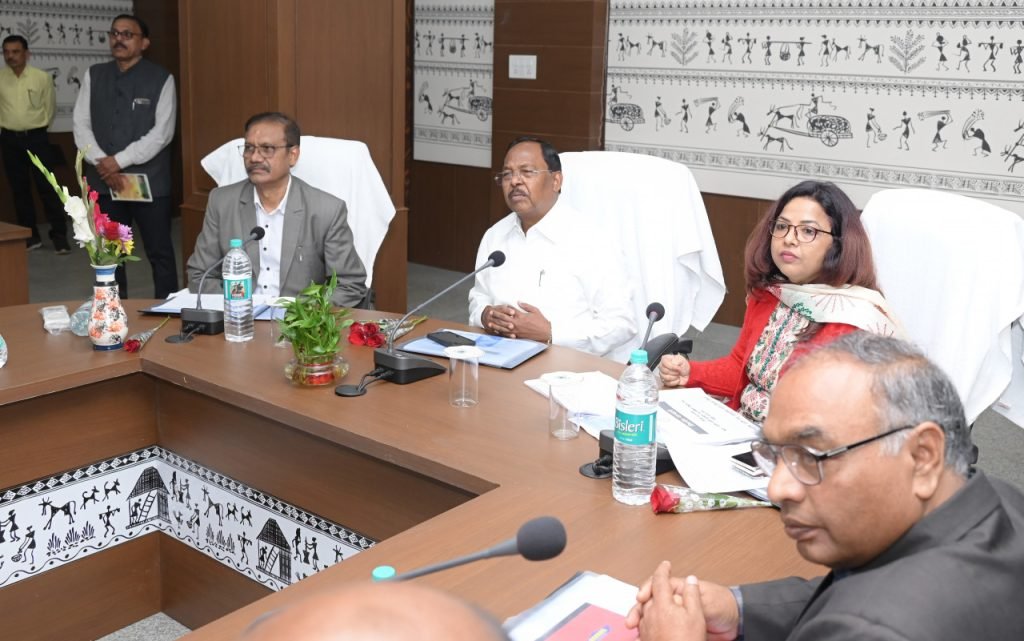 रायपुर : आदिमजाति, अनुसूचित जाति, पिछडा वर्ग एवं अल्पसंख्यक के विकास के लिए ऐसा काम करें कि देश में बने छत्तीसगढ़ की अलग पहचान : मंत्री रामविचार नेताम