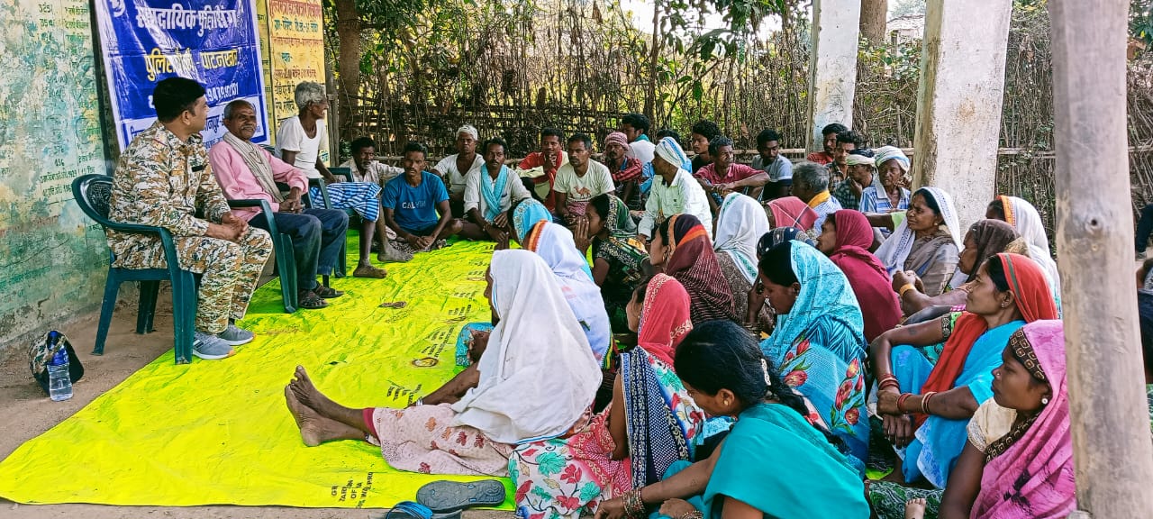 सुग्घरजन सुरक्षित मोहला अभियान के तहत  पाटनखास चौकी क्षेत्रअंतर्गत  ग्राम पर्रेमेटा मे जनदर्शन कार्यक्रम का आयोजन।