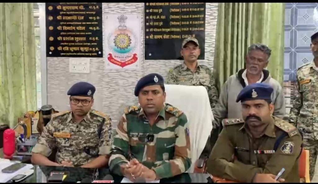 बलात्कार कर जान से मारने की धमकी देने वाला 70 साल के बुजूर्ग गिरफ्तार…