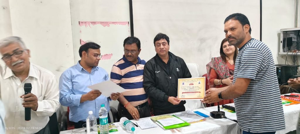 शंकर लाल यदु ने सिखा योग, आयुर्वेद, षटकर्म की बारीकियां