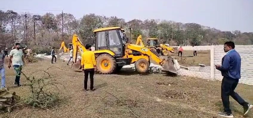 अवैध प्लाटिंग,अतिक्रमण के खिलाफ निगम की ताबड़तोड़ कार्रवाई