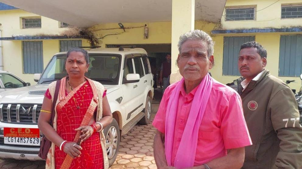 लापरवाह अधिकारी को हटाने की मांग