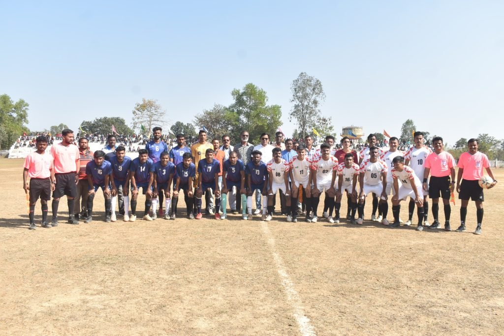 ग्राम कंदरई में होने वाले फुटबॉल प्रतियोगिता में 4फरवरी रविवार को हैदराबाद व अदानी अंबिकापुर टीम के मध्य होगा फाइनल मुकाबला।