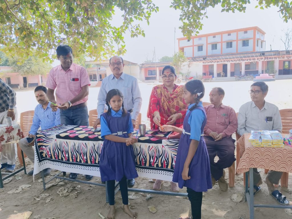 सामुदायिक सहभागिता को बढ़ावा दे रहा न्यौता भोजन-तहसीलदार सतरूपा साहू