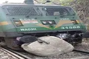किरंदुल लाइन पर लैंडस्लाइड से थमे ट्रेनों के पहिए