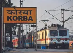 गर्मी में ट्रेनों की लेट लतीफी से बढ़ी यात्रियों की परेशानी