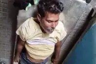 कूलर रिपेयरिंग करते मिस्त्री को लगा करंट, मौत